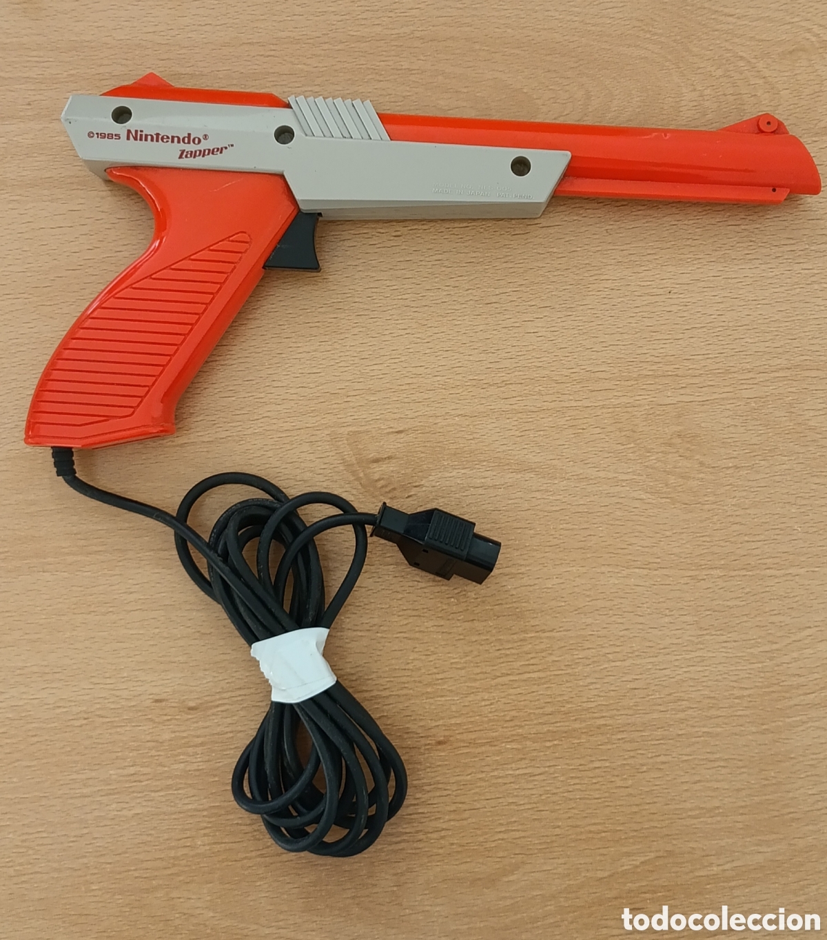Videojuegos y consolas: Pistola Nintendo Nes Zapper - Foto 1