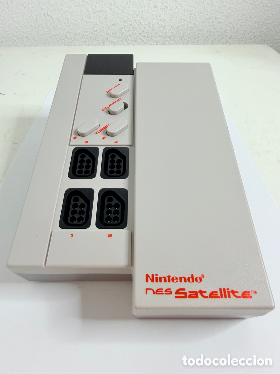 Videojuegos y consolas: Nintendo NES Satellite (modelo NES-032) - Foto 4