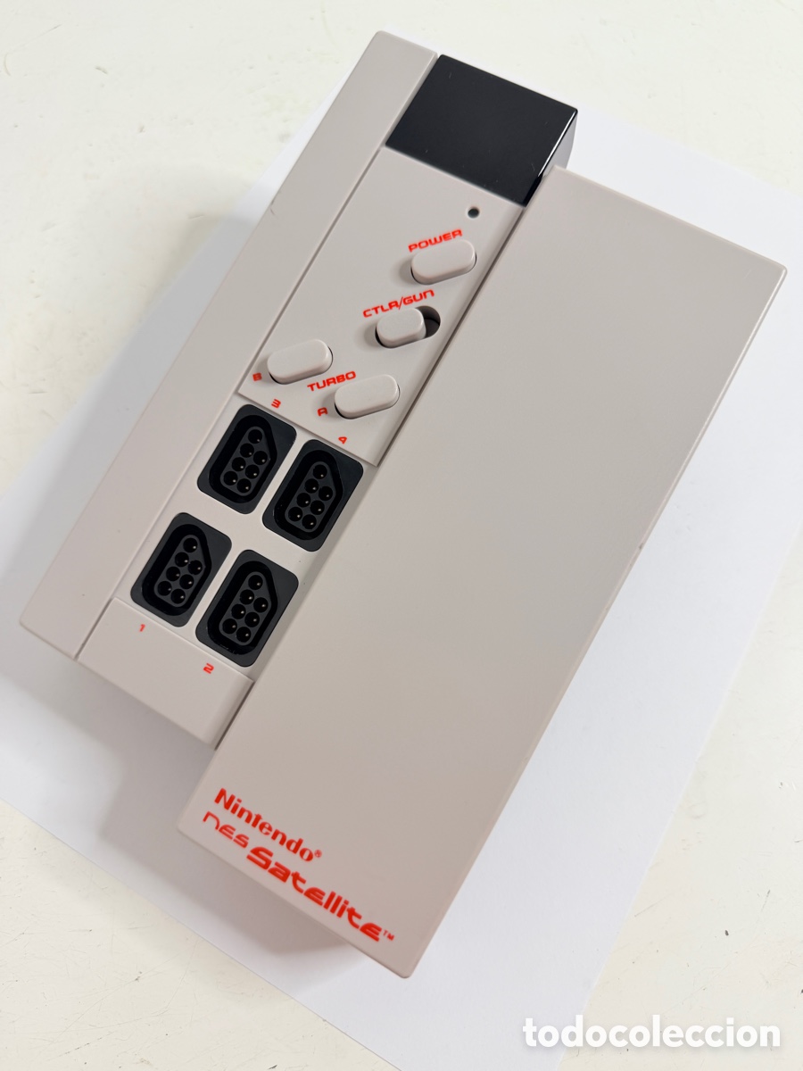 Videojuegos y consolas: Nintendo NES Satellite (modelo NES-032) - Foto 5