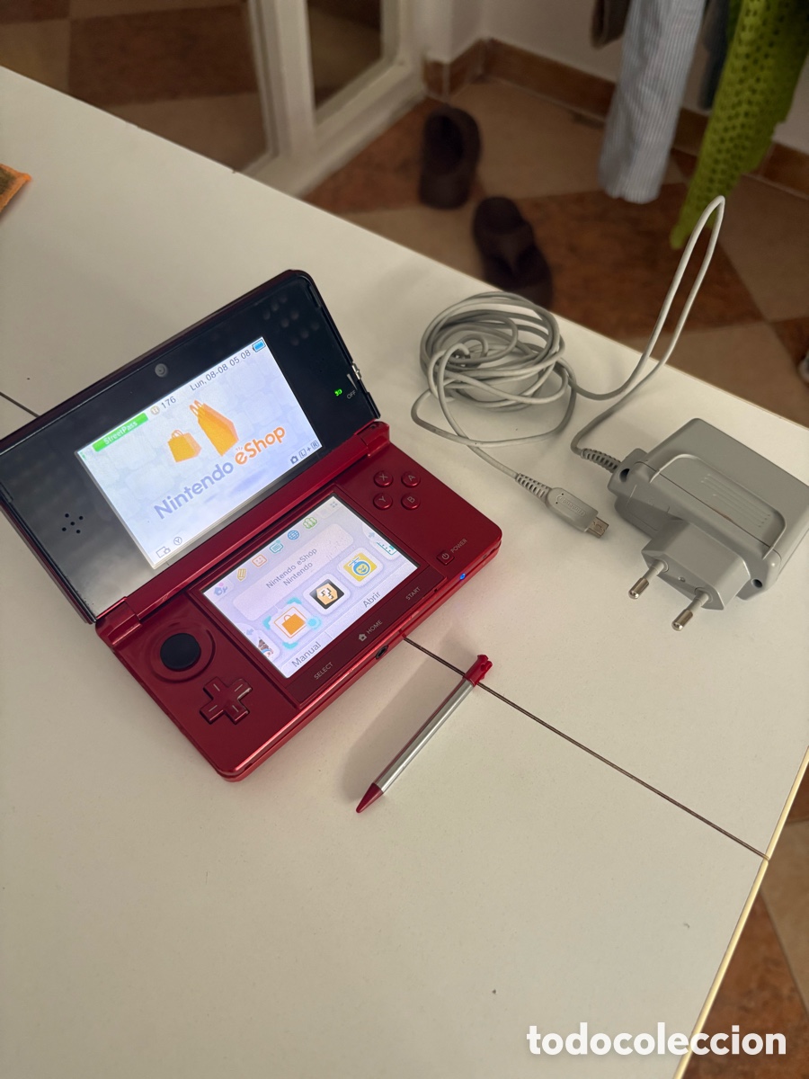 Jeux Vid&eacute;o et Consoles: Nintendo 3ds burdeos / Cargador y Juegos