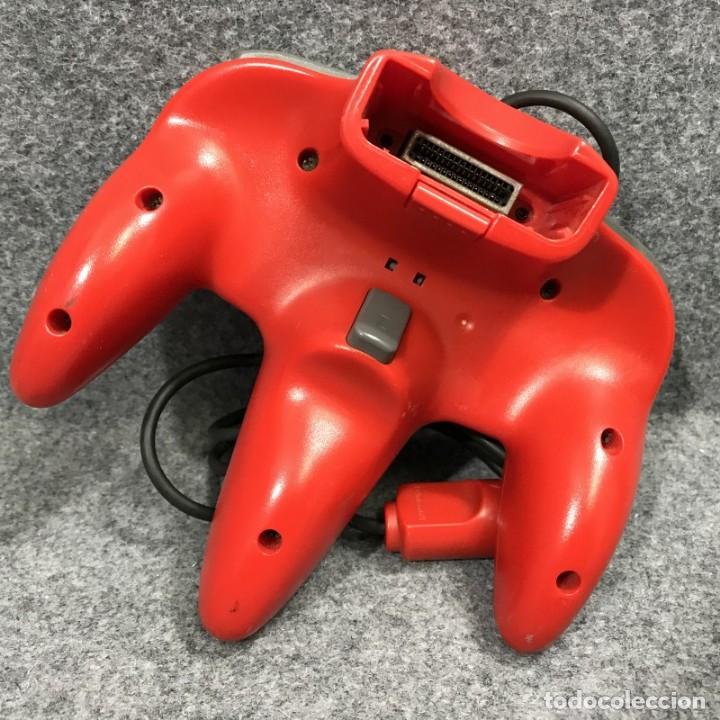 Videojuegos y consolas: CONTROLLER ROJO NINTENDO 64 MANDO - Foto 2