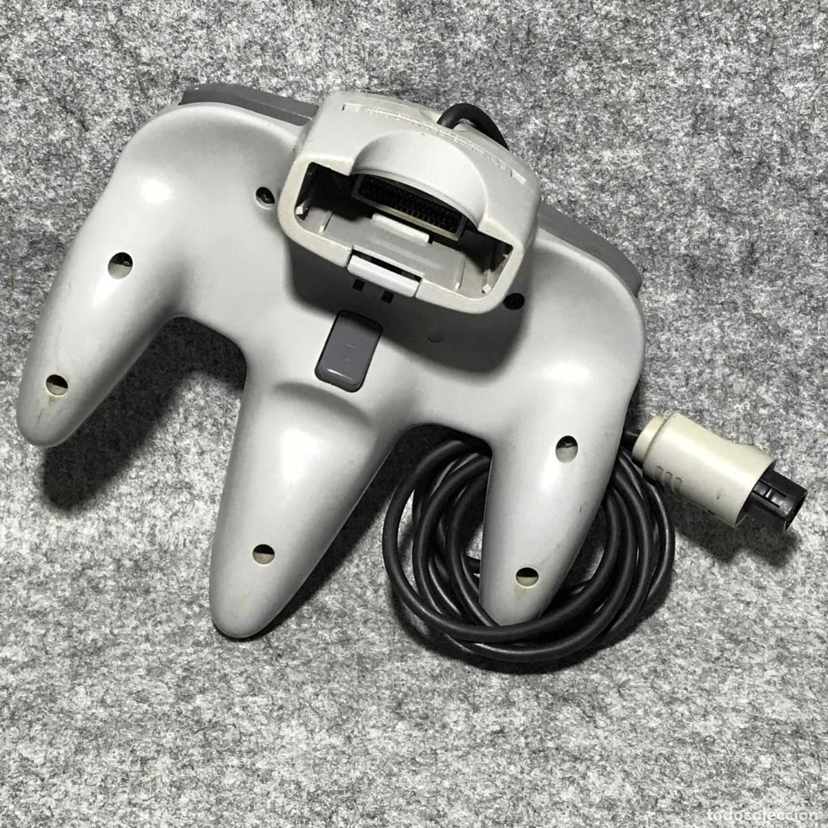 Videojuegos y consolas: CONTROLLER OFICIAL GRIS NINTENDO 64 - Foto 2