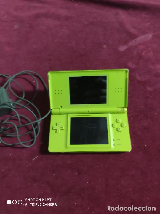Videojuegos y consolas: NINTENDO DS LITE VERDE FUNCIONANDO CON CARGADOR - Foto 2