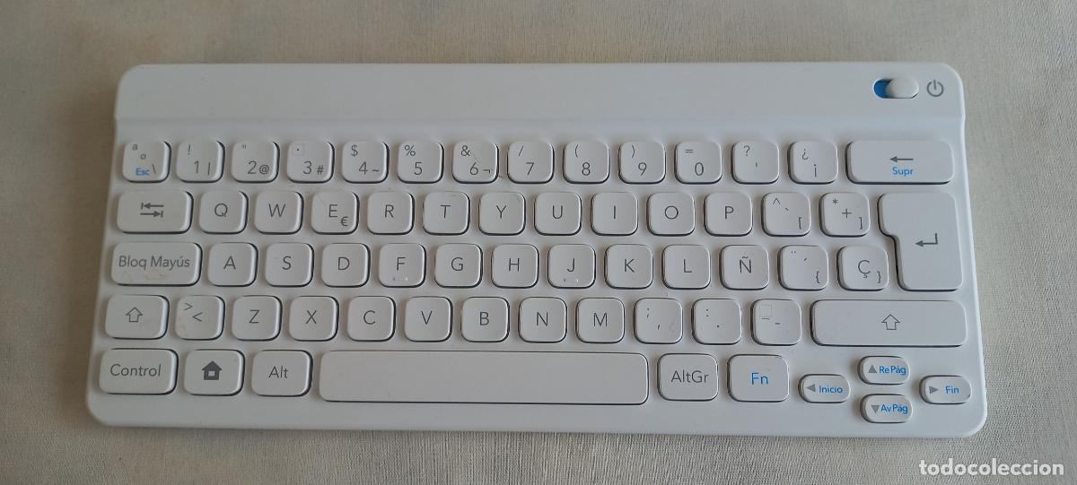 Videojuegos y consolas: TECLADO POKEMON NINTENDO DS. - Foto 1
