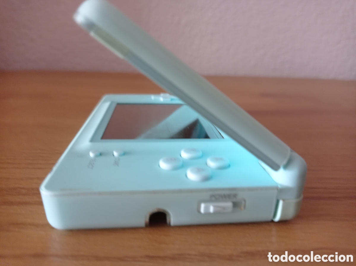 Videojuegos y consolas: Consola Nintendo DS con juego - Foto 3