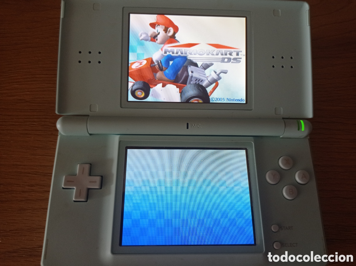 Videojuegos y consolas: Consola Nintendo DS con juego - Foto 1
