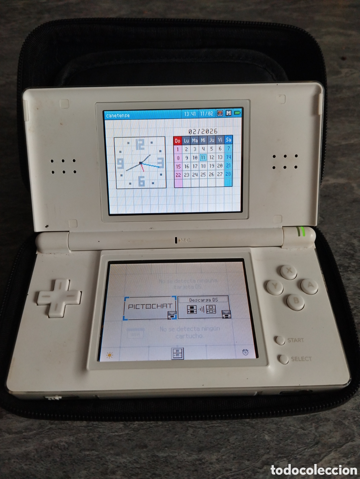 Videojuegos y consolas: Consola Nintendo DS con funda - Foto 1