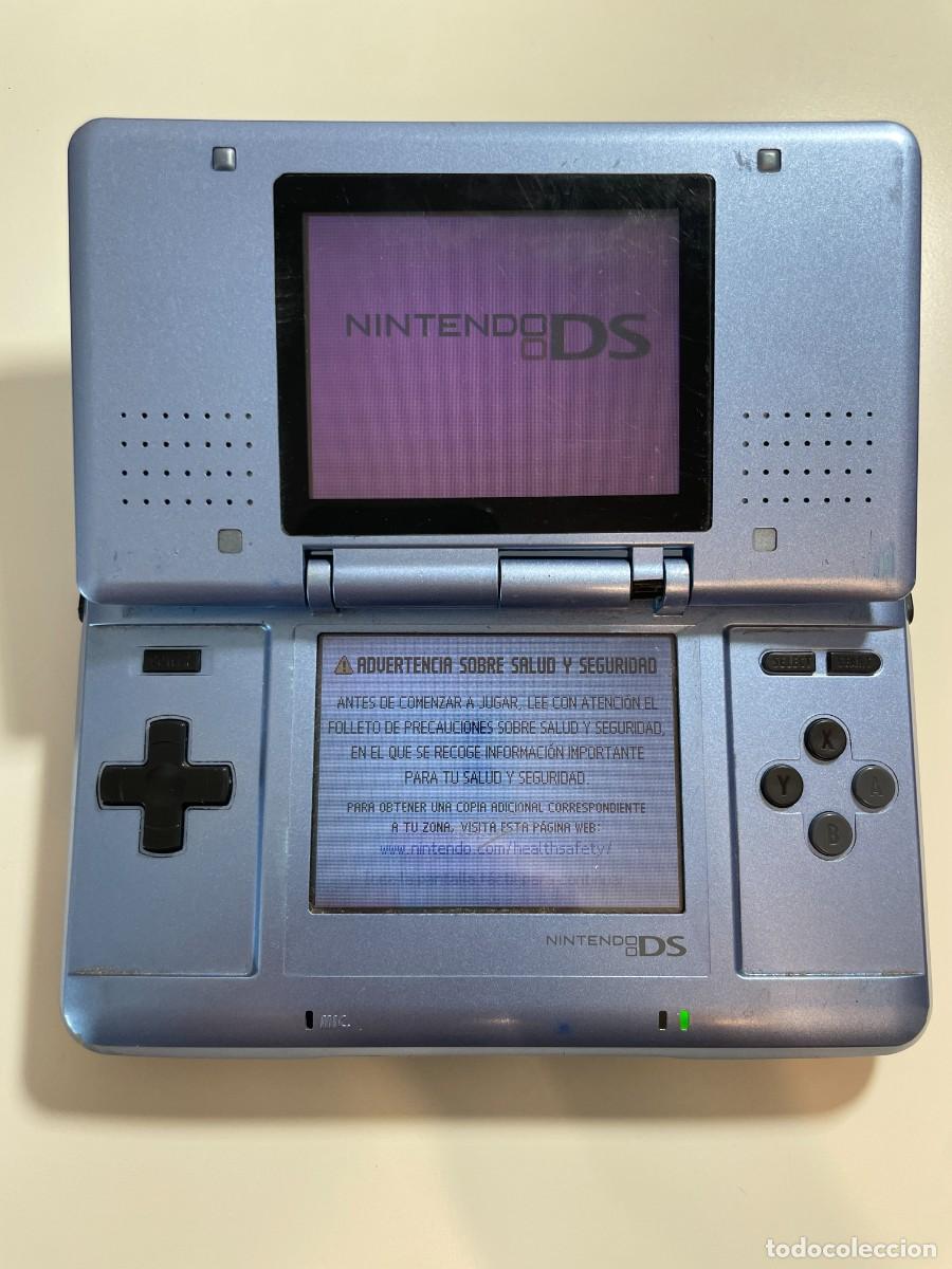 Videojuegos y Consolas: Nintendo DS cl&aacute;sica/fat azul metalizada - Funciona pero con desperfectos. Para reparar.