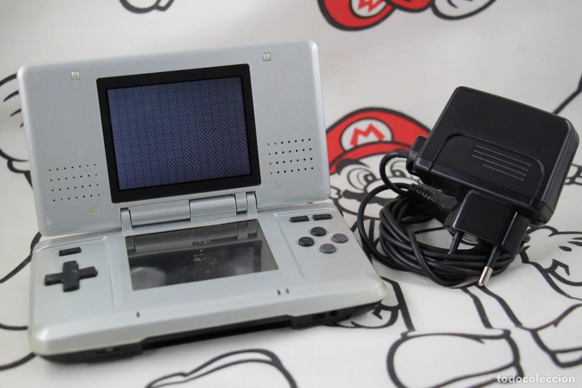 Videojuegos y Consolas: CONSOLA NINTENDO DS NDS FAT GRIS CON CARGADOR FUNCIONANDO