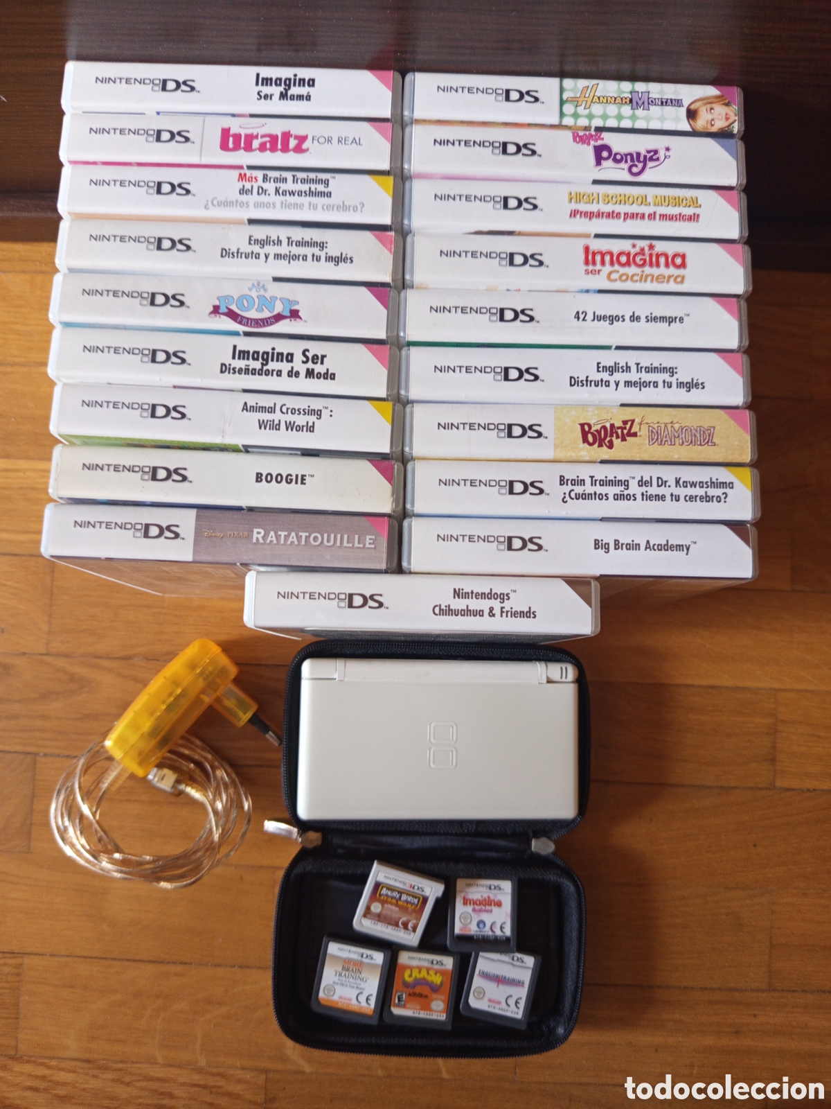 Videojuegos y Consolas: Nintendo ds lite con cargador y 19 juegos