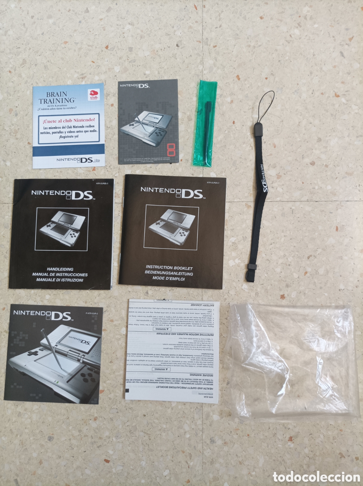 Videojuegos y Consolas: Lote manuales folletos l&aacute;piz correa Nintendo ds fat