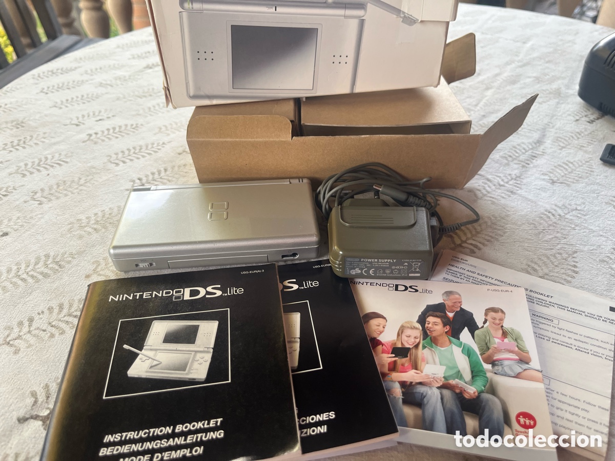 Videojuegos y consolas: Nintendo DS Lite plata