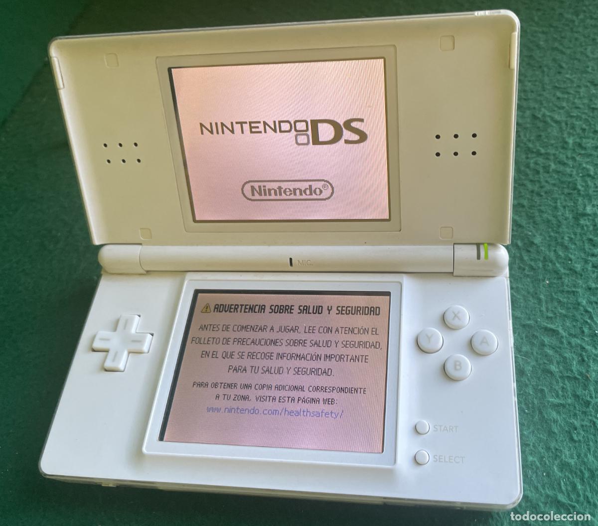 Videojuegos y consolas: CONSOLA NINTENDO DS LITE 2006 USG 001 - CARGADOR Y JUEGO MARIO KART - FUNCIONANDO CORRECTAMENTE