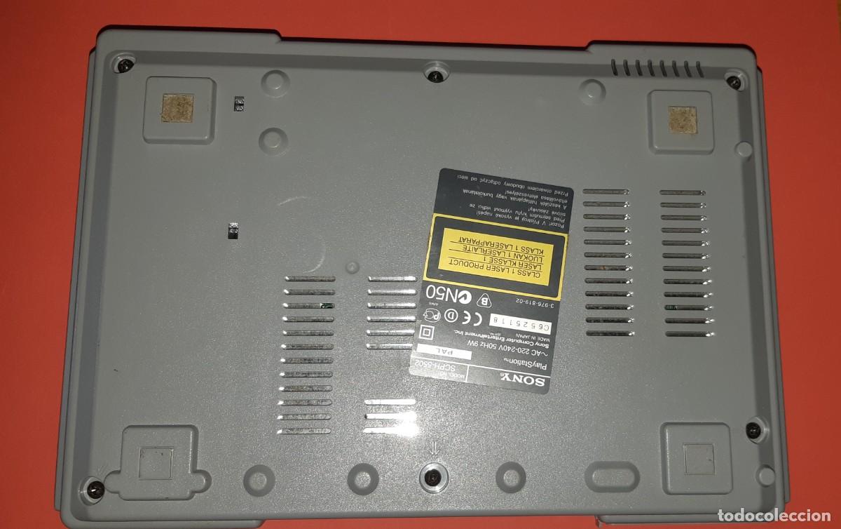 Videojuegos y consolas: PLAYSTATION 1, CON UN MANDO. - Foto 2