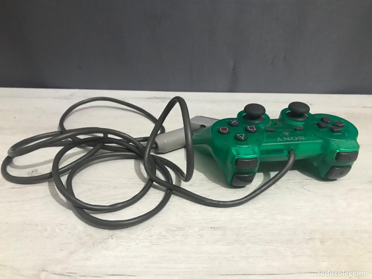 Videojuegos y consolas: Mando PS1 Dual shock verde - Foto 7
