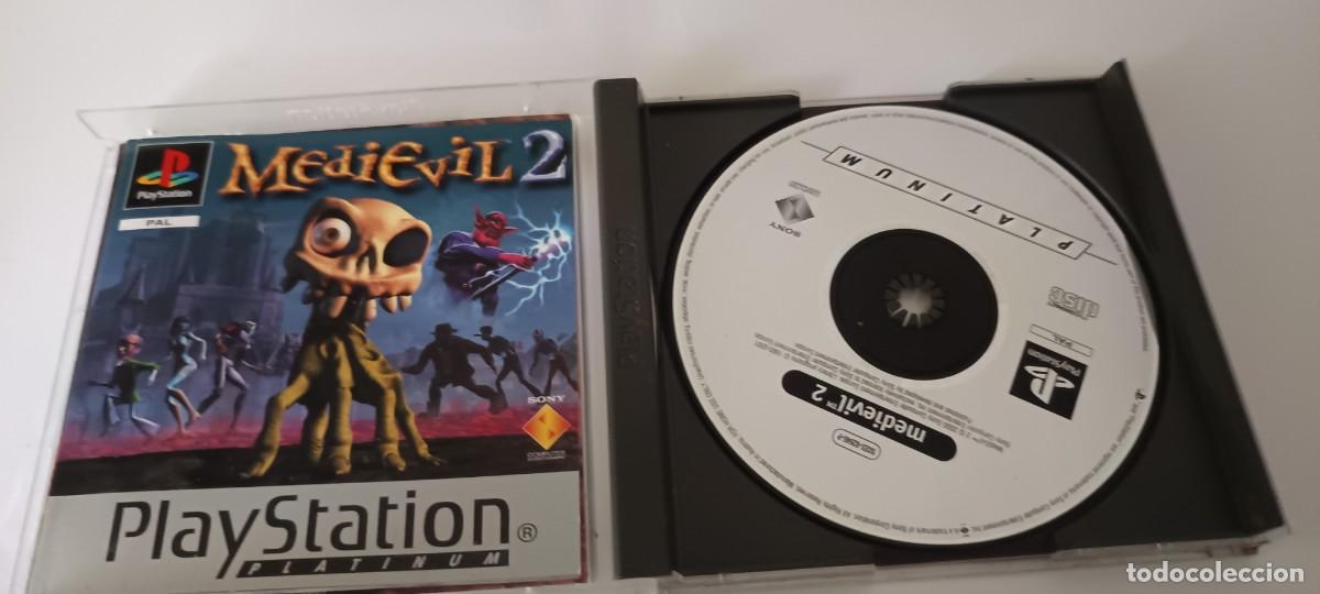 Videojuegos y consolas: Medievil 2 pal Esp PS1 - Foto 3