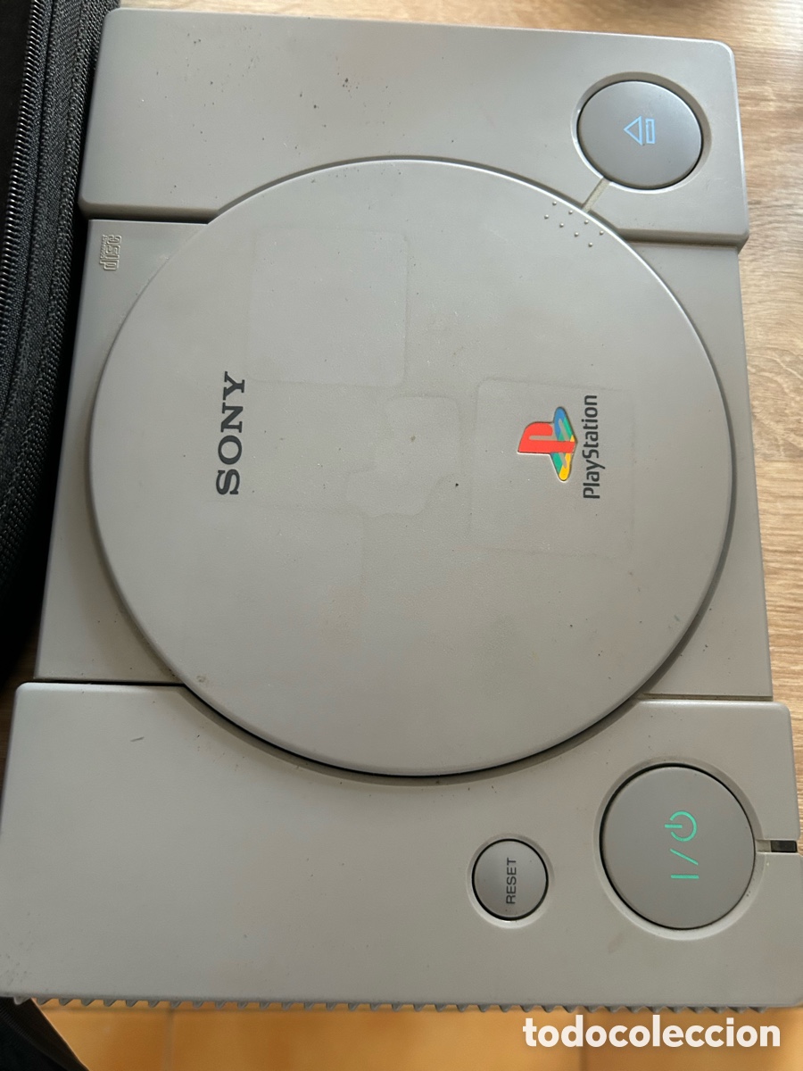Videojuegos y consolas: Consola + funda playstation 1 - Foto 4