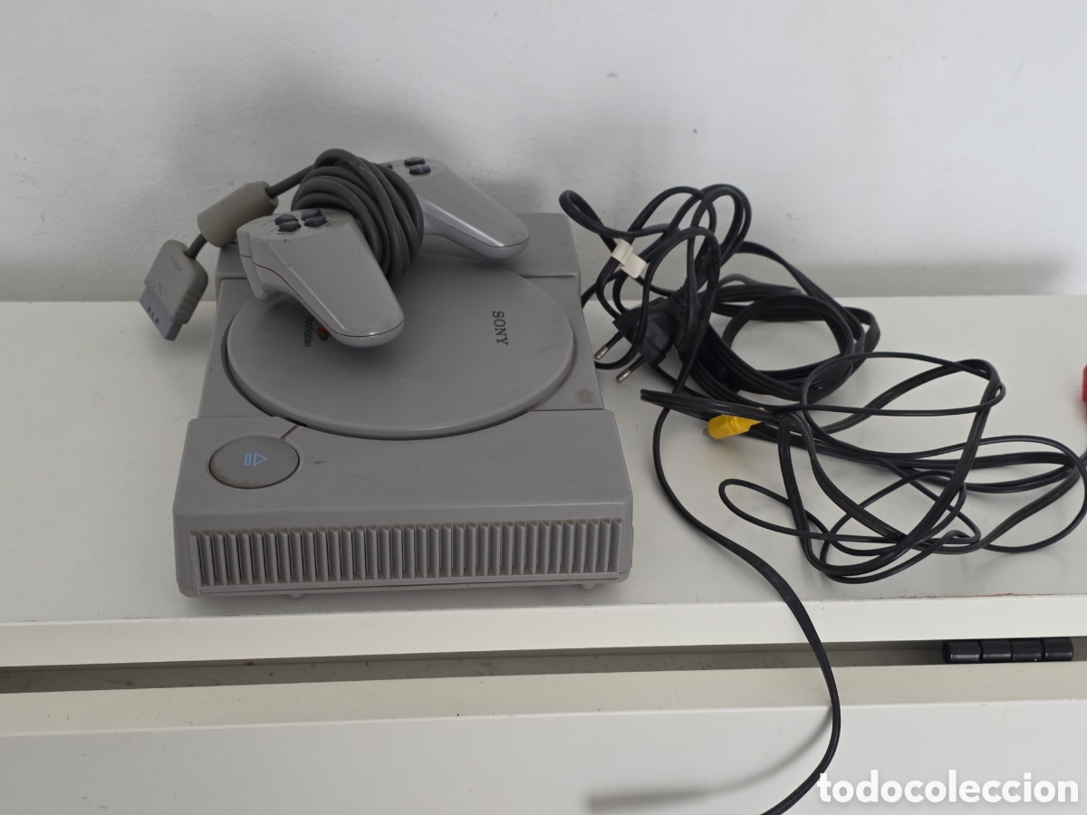 Videojuegos y consolas: Sony PS One SCPH-5502 con mando y cables funcionando - Foto 10