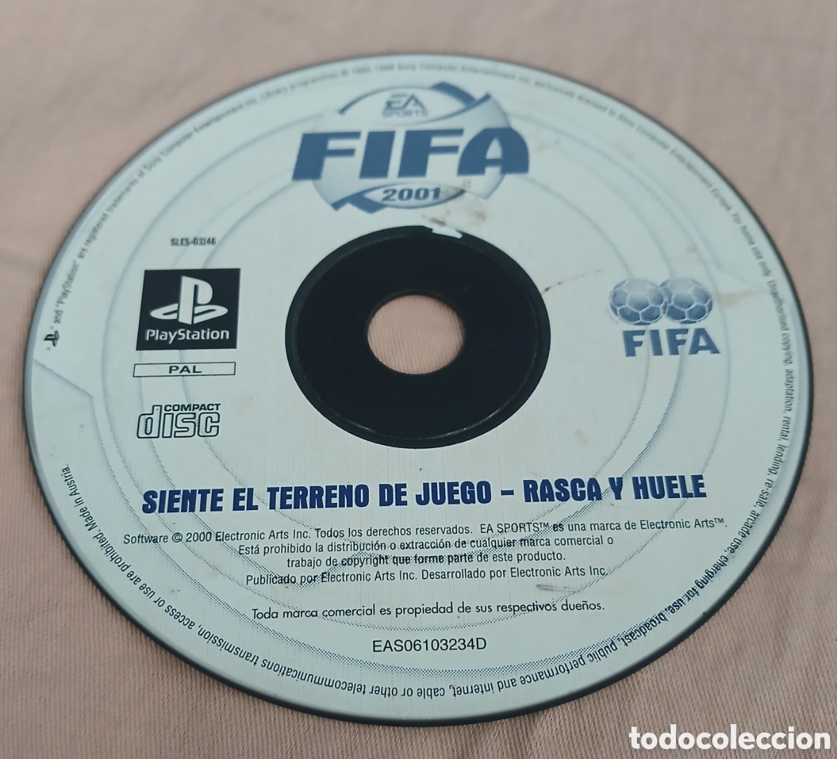 Videojuegos y Consolas: Videojuego FIFA 2001 para la consola PlayStation (PS1), publicado por Electronic Arts.
