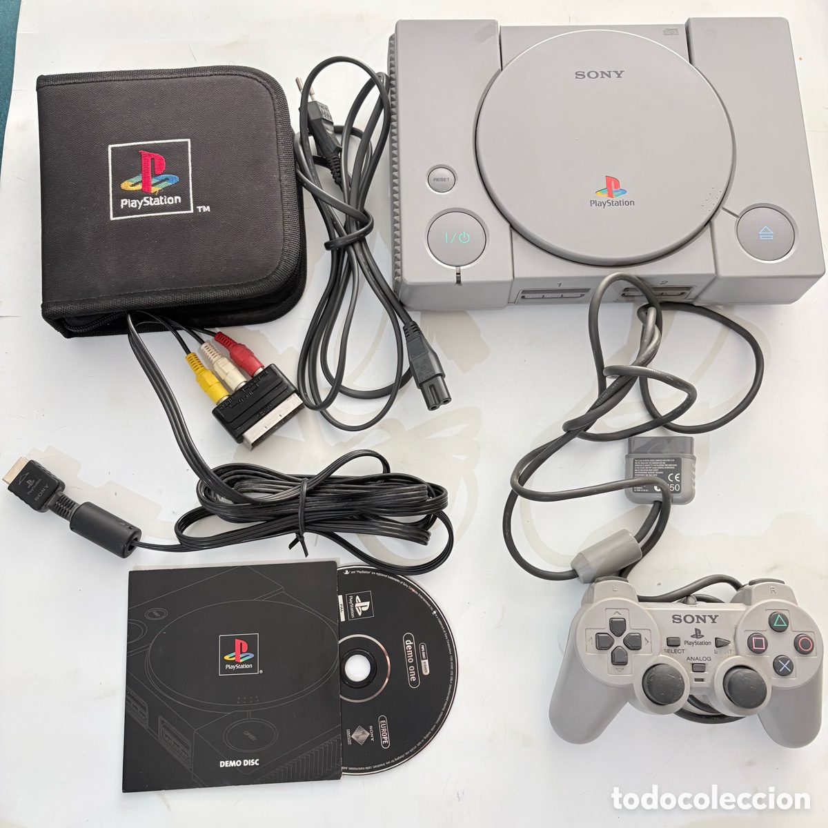 Videojuegos y Consolas: CONSOLA SONY PLAYSTATION 1 PS1 CON MANDO CABLES ETC...