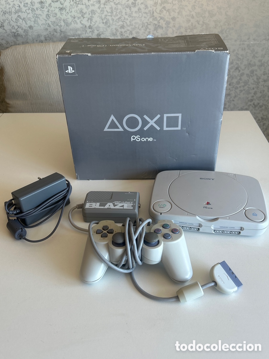 Videojuegos y Consolas: Preciosa PS ONE EN SU CAJA PERFECTA CON MANDO Y CABLES COMPLETA