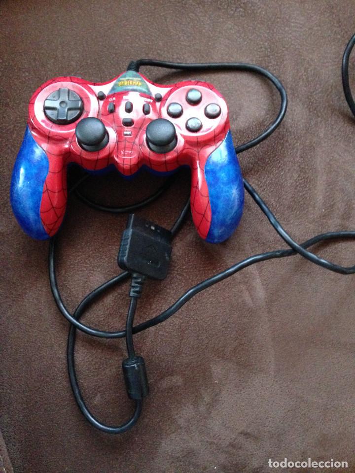 Videojuegos y consolas: Mando play station, MARVEL,SPIDER.A&Ntilde;O 2001. - Foto 2