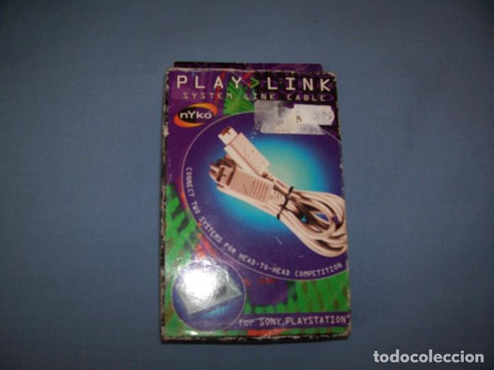 Videojuegos y consolas: CABLE PLAY LINK PARA PLAYSTATION ONE. NYKO - Foto 1