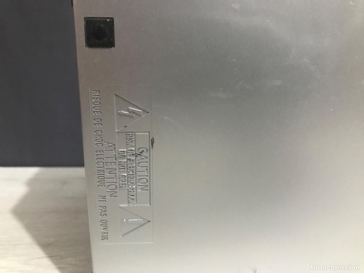 Videojuegos y consolas: PS2 plata con cables, dos mandos funcionando correctamente - Foto 18