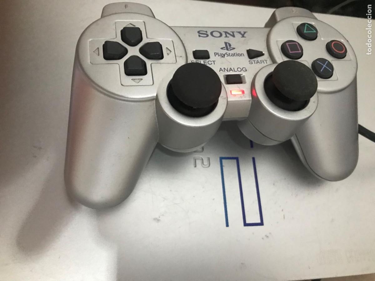 Videojuegos y consolas: PS2 plata con cables, dos mandos funcionando correctamente - Foto 29
