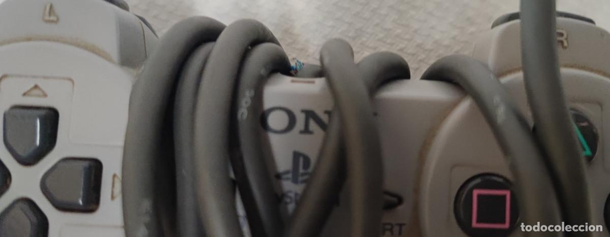 Videojuegos y consolas: MANDO GRIS PARA PLAYSTATION - Foto 2