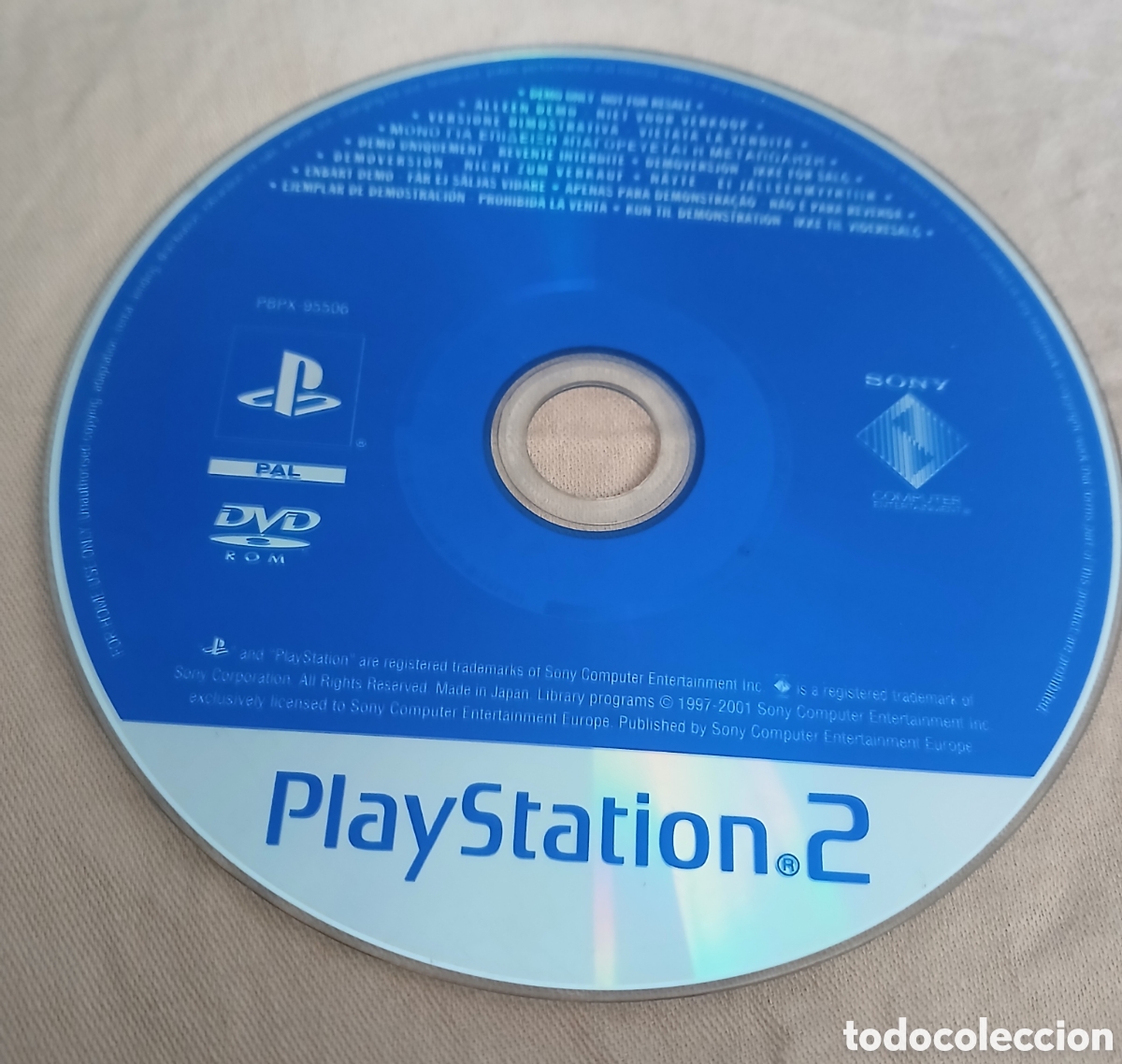 Videojuegos y Consolas: disco de demostraci&oacute;n (demo disc) de la consola&nbsp;PlayStation 2&nbsp;de Sony.&nbsp;