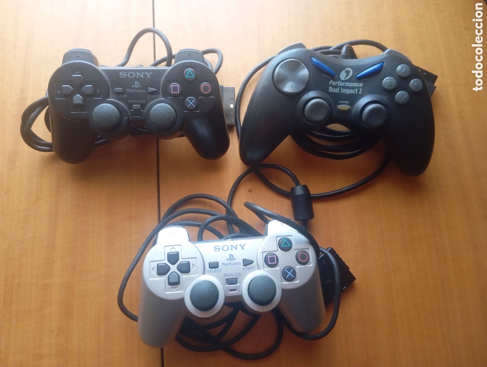 Video Games and Consoles: PlayStation 2 mandos leer descripci&oacute;n