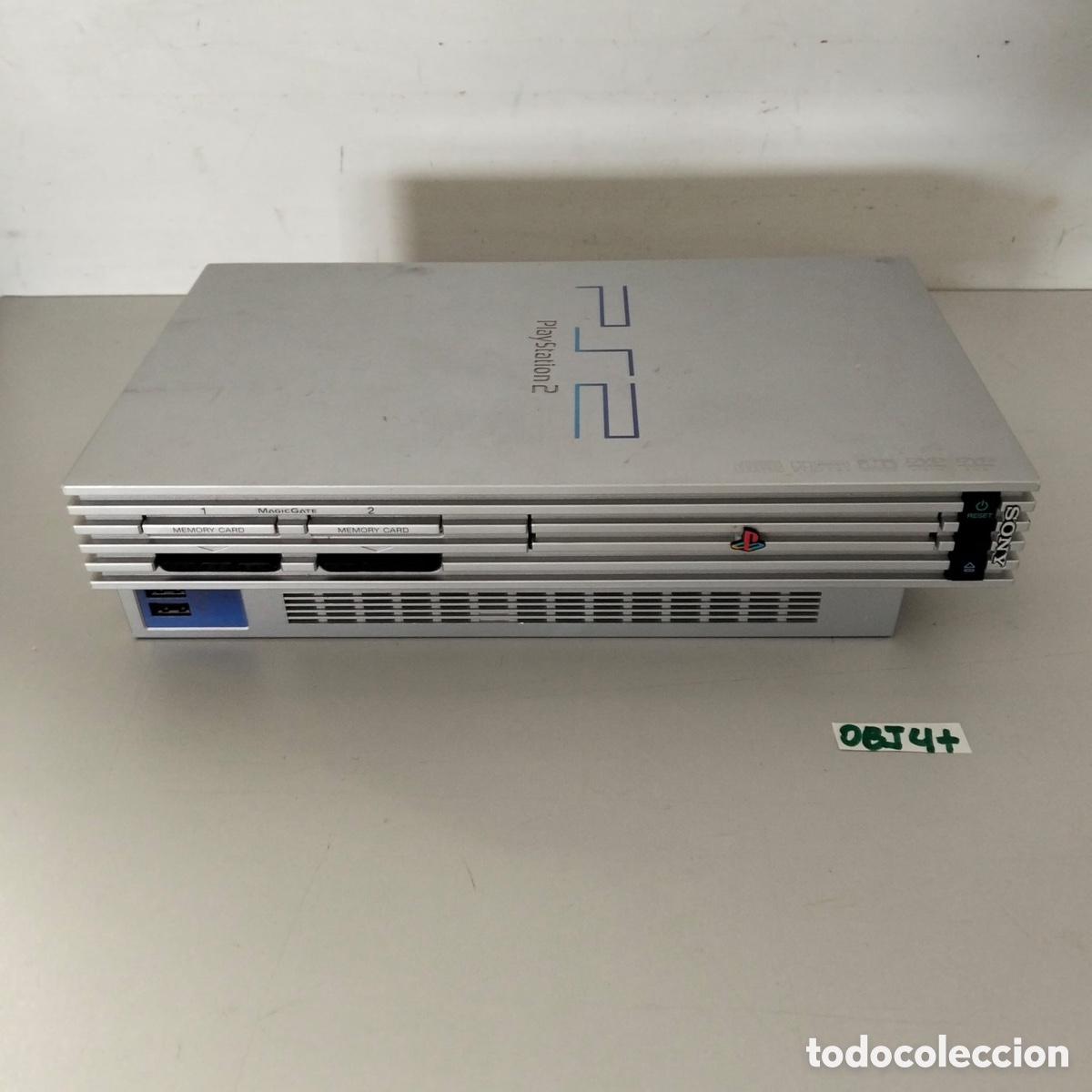 Videojuegos y consolas: Sony PlayStation 2 (modelo &rdquo;Fat&rdquo;) en color plateado