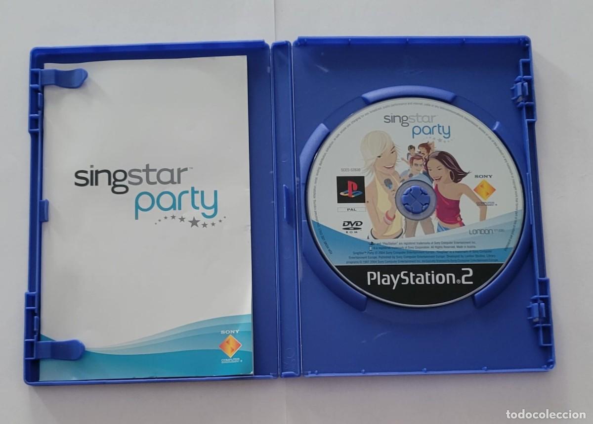 Videojuegos y consolas: Lote SingStar + SingStar Party PS2 con micr&oacute;fono - Foto 6