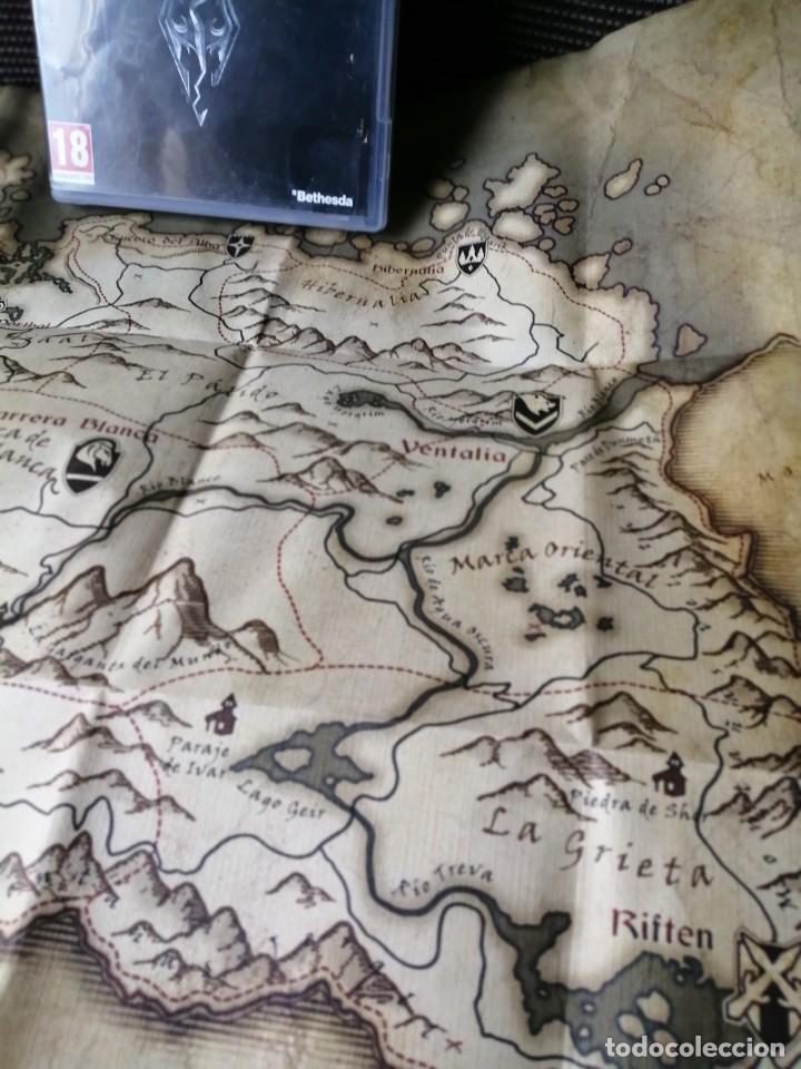 Videojuegos y consolas: Skyrim con mapa PS3 - Foto 3
