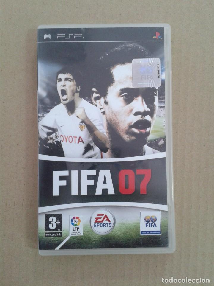 Videojuegos y consolas: FIFA 07. PSP - Foto 1