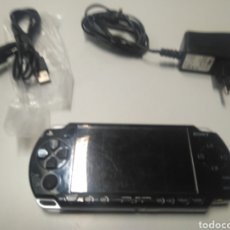 Videojuegos y Consolas: SONY PSP 64 GIGAS COMPLETA. Lote 273543898