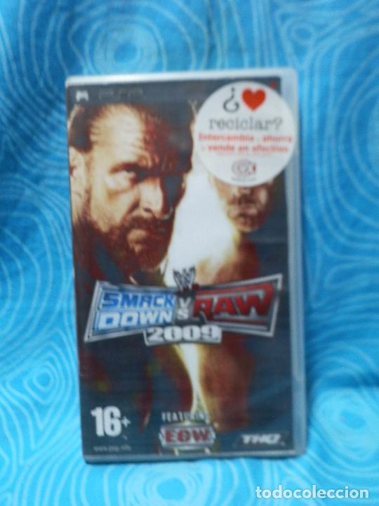 Videojuegos y consolas: JUEGO PSP SMACK DOWN vs RAW CON CAJA 2009 - Foto 5