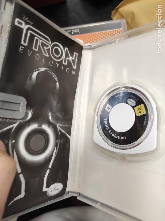Videojuegos y consolas: TRON EVOLUTION PLAYSTATION PSP PAL ESPA&Ntilde;A - Foto 2