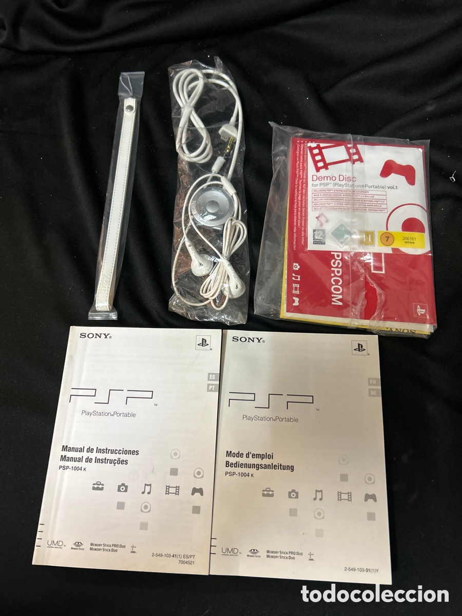 Videojuegos y consolas: PSP Valu&eacute; pack, complementos y consola - Foto 3