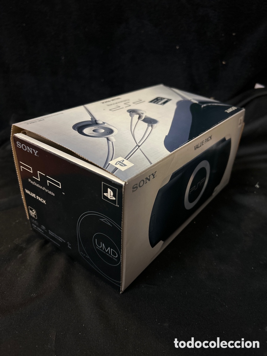 Videojuegos y consolas: PSP Valu&eacute; pack, complementos y consola - Foto 5