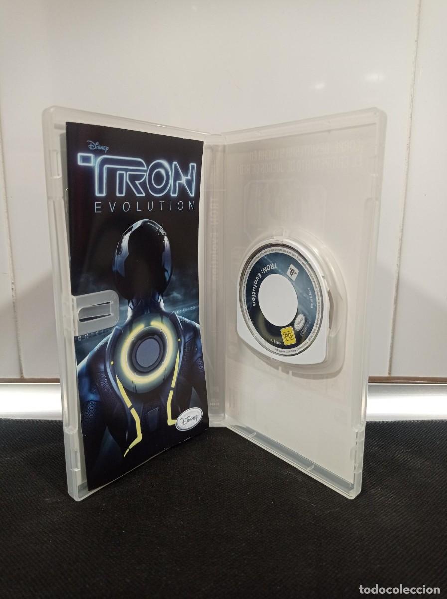 Videojuegos y consolas: JUEGO DISCO UMD SONY PSP: DISNEY&acute;S TRON EVOLUTION - Foto 3