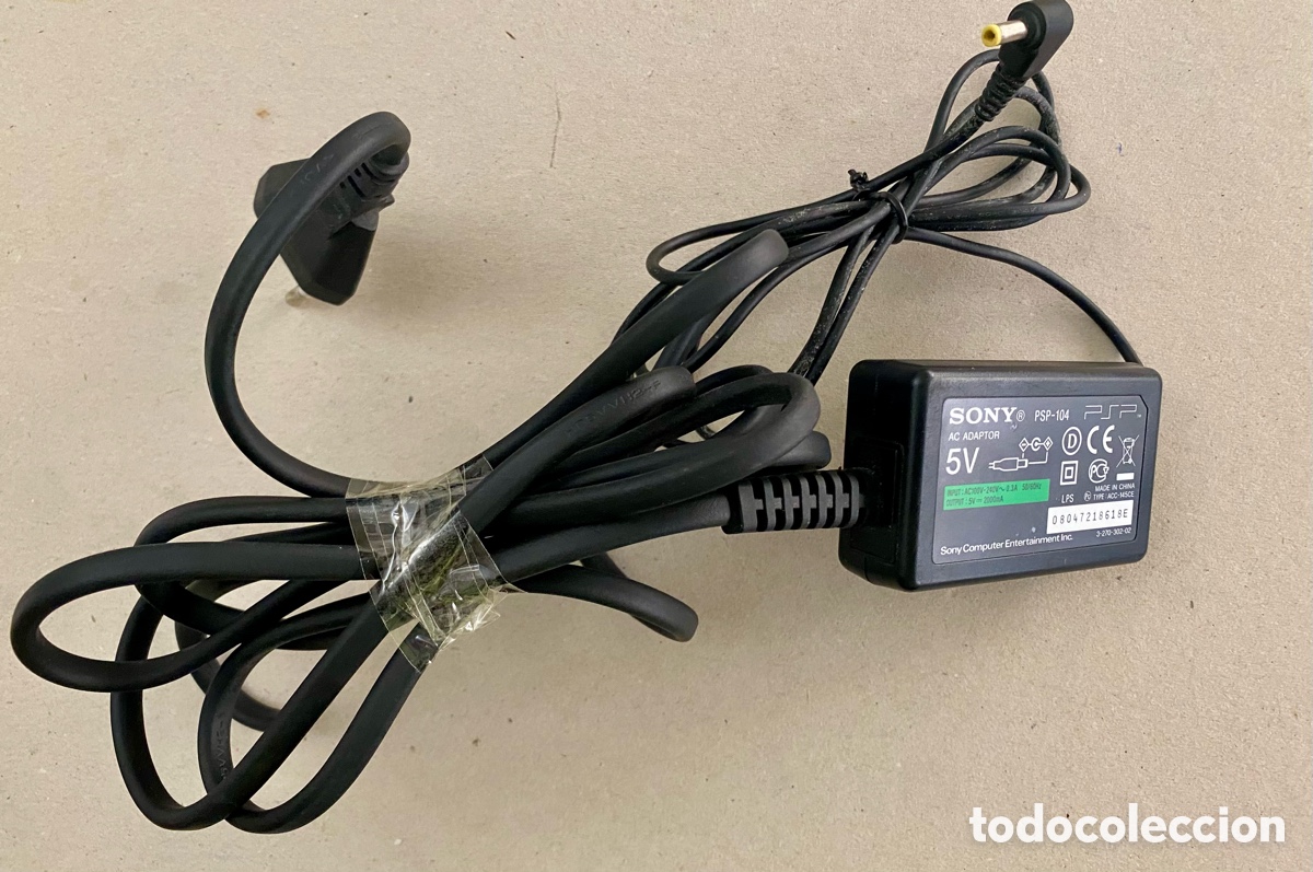 Videojuegos y consolas: CARGADOR DE CONSOLA PSP. - Foto 1