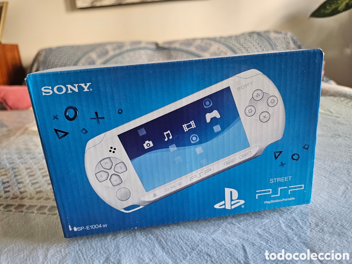 Videojuegos y consolas: Sony PSP Street SP-E1004 nueva - Foto 2