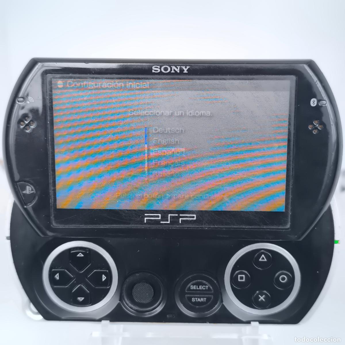 Videojuegos y consolas: PSP GO NEGRA MODEL-N1010 funcionando correctamente - Foto 2