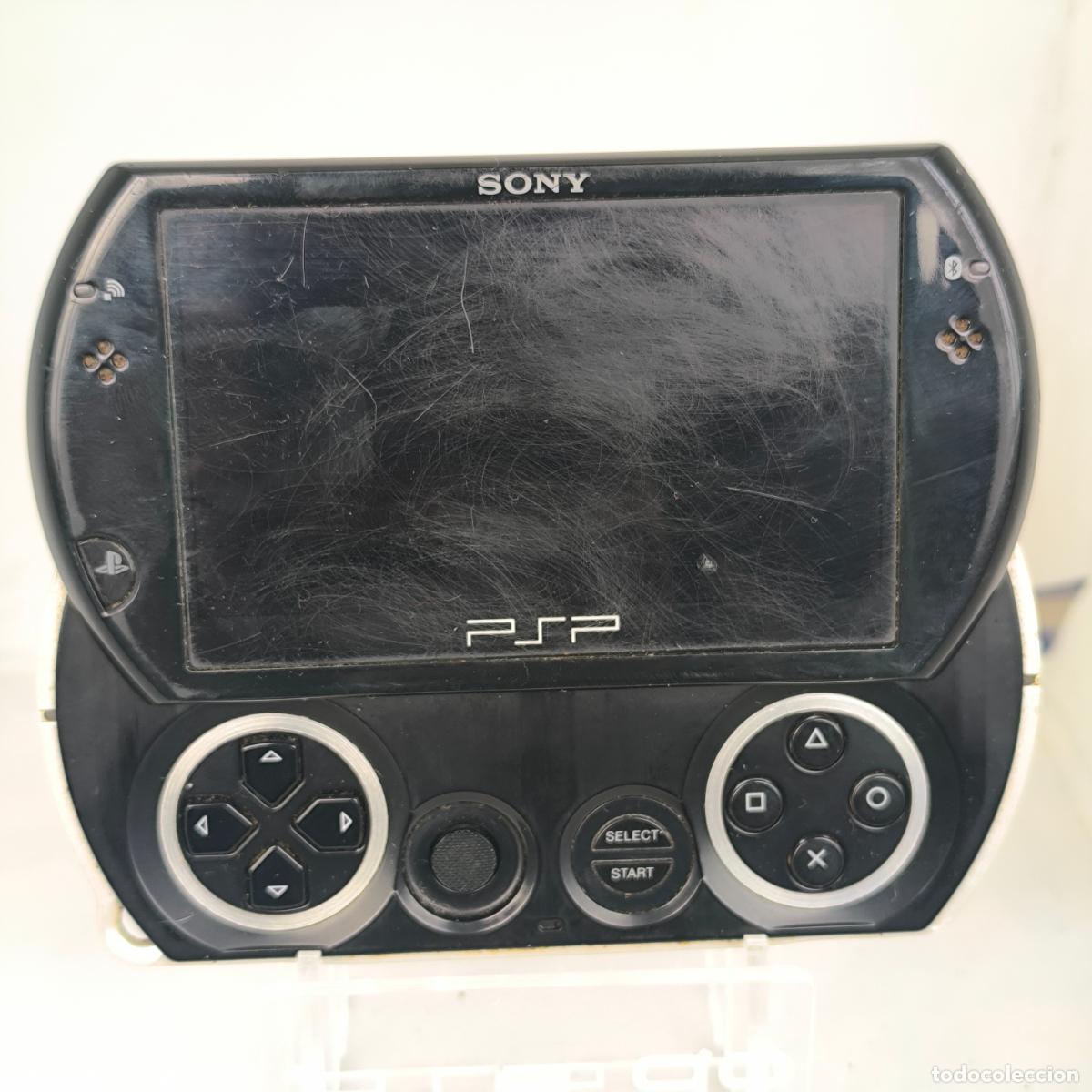 Videojuegos y consolas: PSP GO NEGRA MODEL-N1010 funcionando correctamente - Foto 3