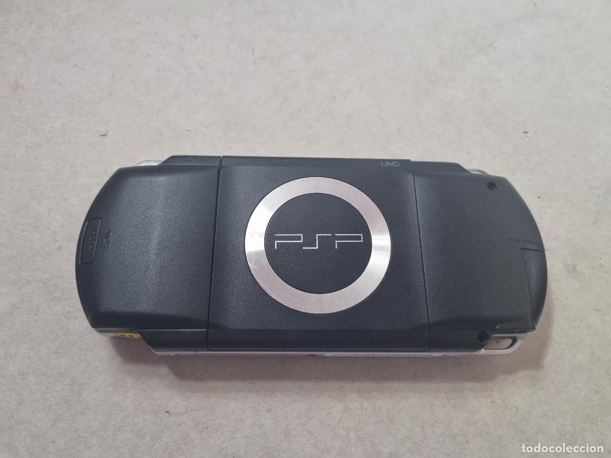 Videojuegos y consolas: Consola Sony PSP negra - Foto 6