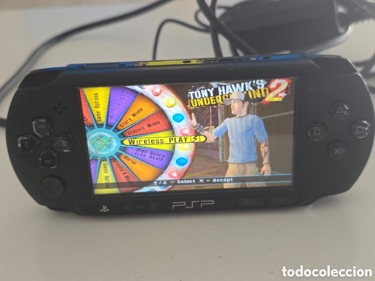 Videojuegos y consolas: Sony PSP Street E1004 + Cargador | Funciona perfectamente