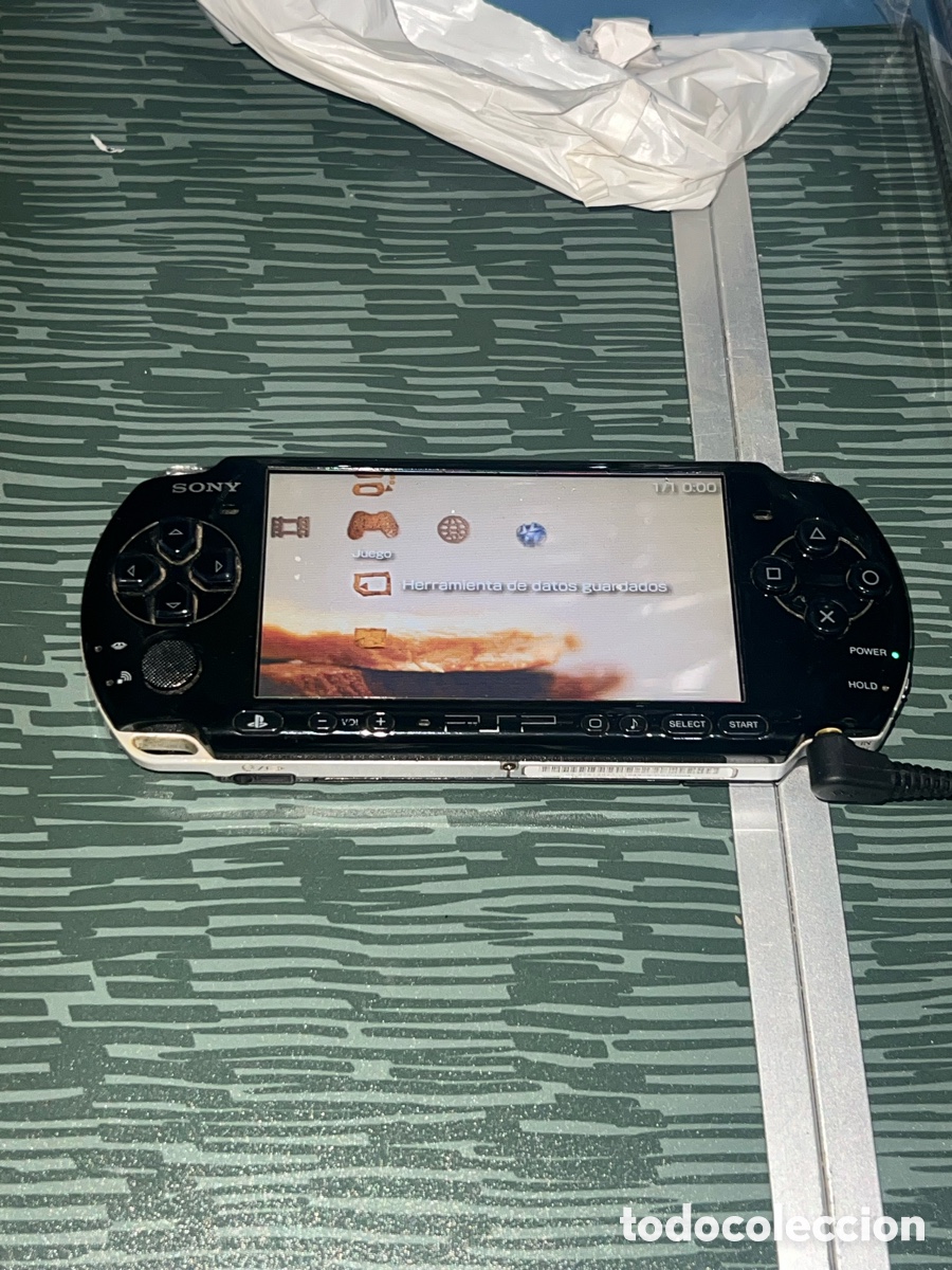 Videojuegos y consolas: Consola Sony PSP 3004 Negra Leer Descripcion