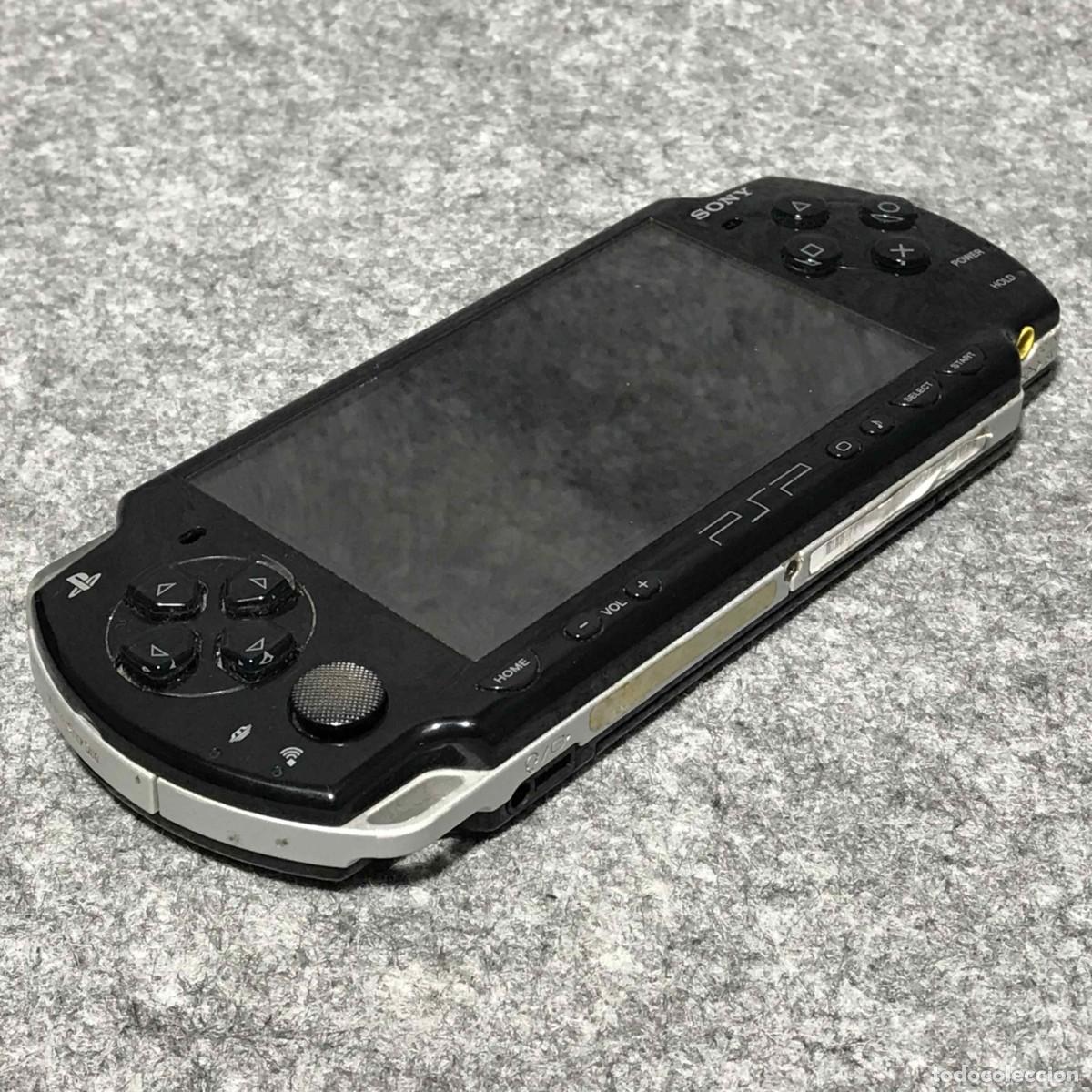 Videojuegos y consolas: CONSOLA SONY PSP 2004+4GB+AC - Foto 3